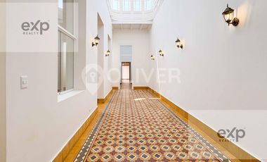Casa histórica remodelada en venta Chorrillos 4 frentes
