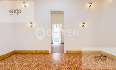 Casa histórica remodelada en venta Chorrillos 4 frentes