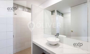 Casa histórica remodelada en venta Chorrillos 4 frentes