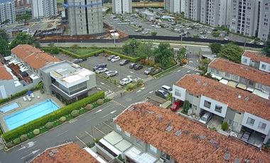 VENTA ESPECTACULAR CASA EN CIUDAD COUNTRY