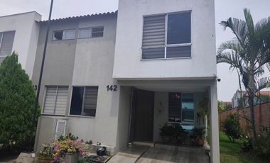 VENTA ESPECTACULAR CASA EN CIUDAD COUNTRY