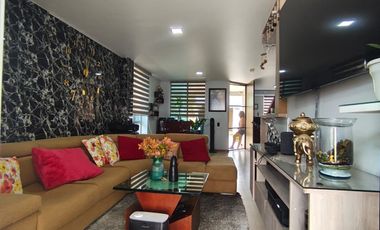 VENTA ESPECTACULAR CASA EN CIUDAD COUNTRY