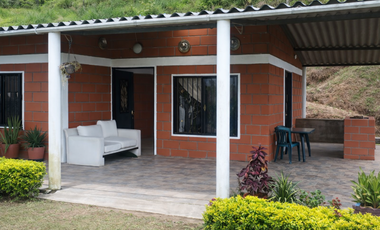 VENTA FINCA EN PORCE - Vereda Cuatro Esquinas - Nordeste Antioqueño