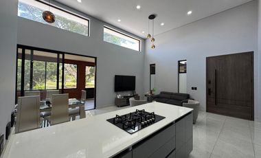 Hermosa casa en venta en unidad residencial pradera 5 de Hacienda el castillo