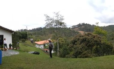 VENTA CASA FINCA EN EL RETIRO
