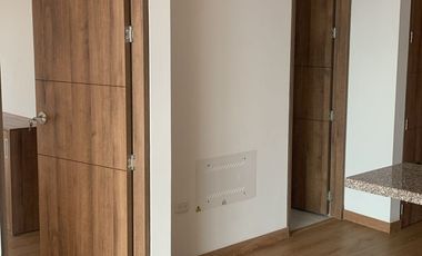 Arriendo apto en milla de oro