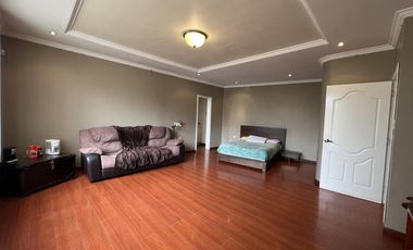 Amplia casa de venta en Azogues sector 4 esquinas