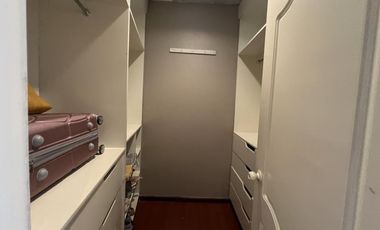 Amplia casa de venta en Azogues sector 4 esquinas