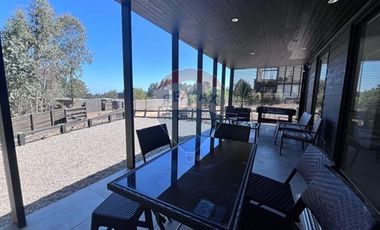 Casa nueva con vista a Punta de Lobos de 4D + 3B