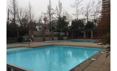 Bonito depto. impecable con vistas despejadas.