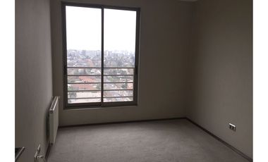 Bonito depto. impecable con vistas despejadas.