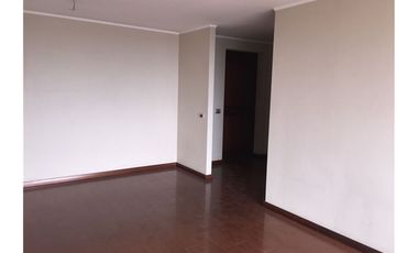 Bonito depto. impecable con vistas despejadas.