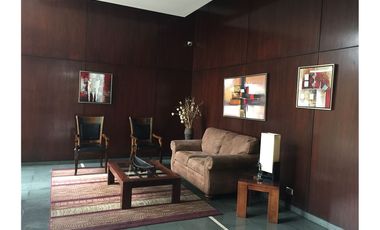 Bonito depto. impecable con vistas despejadas.