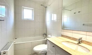 Casa en Arriendo en COD39251 Rebajada !!! Hermosa casa en ARRIENDO Y VENTA Condominio Barrio Inglés II