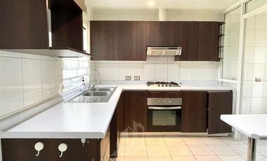 Casa en Arriendo en COD39251 Rebajada !!! Hermosa casa en ARRIENDO Y VENTA Condominio Barrio Inglés II