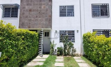Casa amueblada en renta 3 recámaras en Viñedos | $9,500 incluye mantenimiento