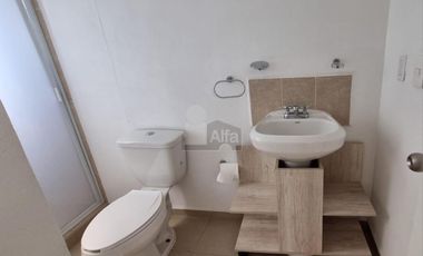 Casa amueblada en renta 3 recámaras en Viñedos | $9,500 incluye mantenimiento