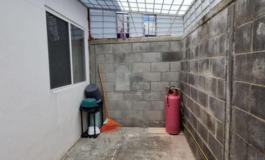Casa amueblada en renta 3 recámaras en Viñedos | $9,500 incluye mantenimiento