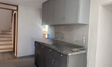 Casa en renta remodelada Villas de Vista Hermosa