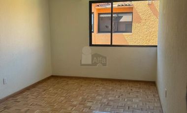 Casa en renta remodelada Villas de Vista Hermosa