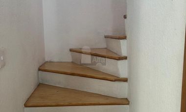 Casa en renta remodelada Villas de Vista Hermosa