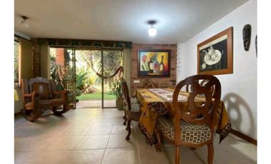 CASA UNIFAMILIAR EN VENTA LA ESTRELLA (T)