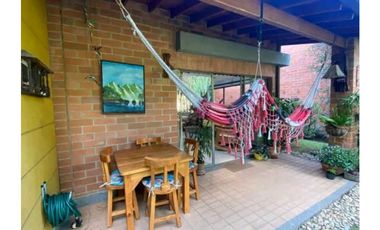 CASA UNIFAMILIAR EN VENTA LA ESTRELLA (T)