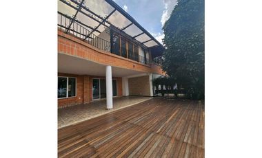 CASA UNIFAMILIAR EN VENTA EL POBLADO LA CALERA (T)