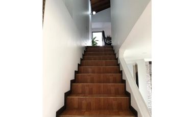 APARTAMENTO EN VENTA LOS COLORES  (L)