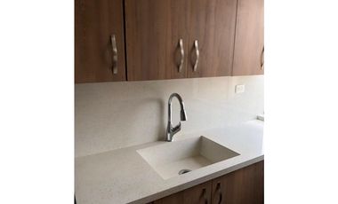 APARTAMENTO EN VENTA LOS COLORES  (L)