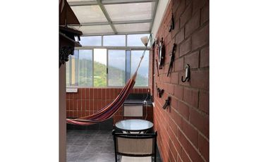 APARTAMENTO EN VENTA LOS COLORES  (L)