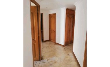 APARTAMENTO EN VENTA LAURELES (T)