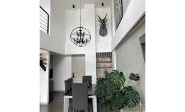 DUPLEX EN VENTA ENVIGADO SECTOR LA FRONTERA (T)