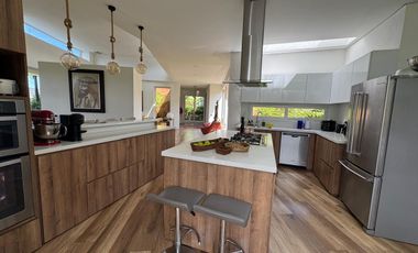 ARRIENDO CASA SIN MUEBLES en Hacienda La Selva