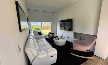 ARRIENDO CASA SIN MUEBLES en Hacienda La Selva