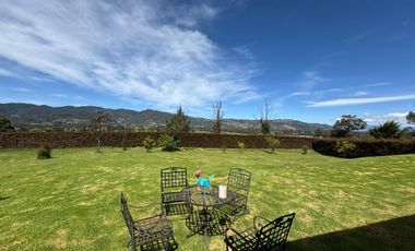 ARRIENDO CASA SIN MUEBLES en Hacienda La Selva