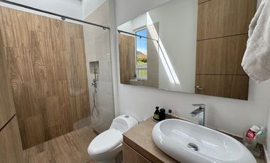 ARRIENDO CASA SIN MUEBLES en Hacienda La Selva