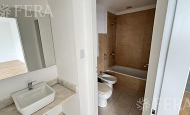 Alquiler monoambiente con balcón en Wilde