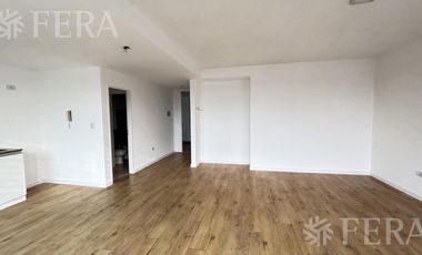 Alquiler monoambiente con balcón en Wilde