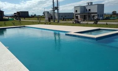 Terreno central en venta en Country El Mirador, Los Nogales