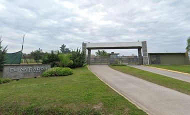 Terreno central en venta en Country El Mirador, Los Nogales
