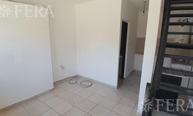 Alquiler PH 2 ambientes en Bernal Oeste