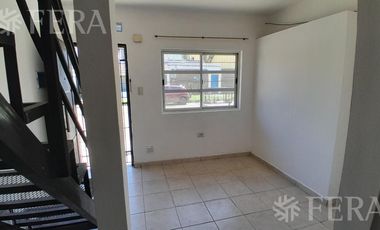 Alquiler PH 2 ambientes en Bernal Oeste