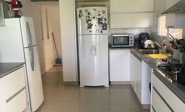 Casa a la laguna una planta en alquiler anual