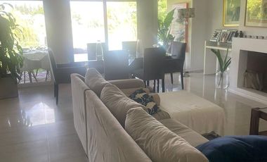 Casa a la laguna una planta en alquiler anual