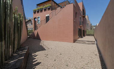 Departamento en planta baja en venta en San Miguel de Allende con jardín