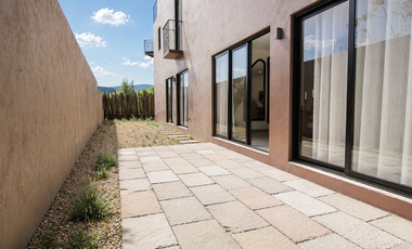 Departamento en planta baja en venta en San Miguel de Allende con jardín
