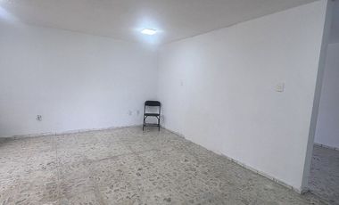 RENTA DE OFICINA EN JARDIN BALBUENA