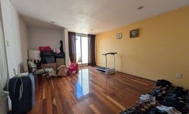 RESIDENCIA EN CUICUILCO: 5 RECÁMARAS, 4 AUTOS Y SEGURIDAD