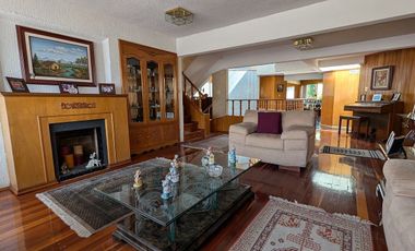 RESIDENCIA EN CUICUILCO: 5 RECÁMARAS, 4 AUTOS Y SEGURIDAD